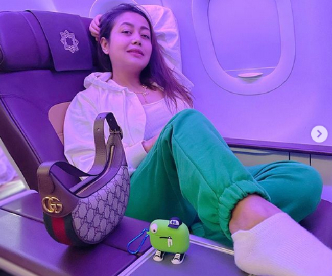 नेहा कक्कड़ की इन तस्वीरों ने फैंस को बनाया दीवाना, क्यूट अदाओं पर आप भी हार बैठेंगे अपना दिल  